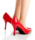 Schuhe kaufen - für Frauen und Männer m it kleinen Füßen ist das häufig eine Tortur
